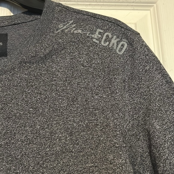 Marc Ecko T-Shirt Size Medium NWT Gray Black - Picture 3 of 7